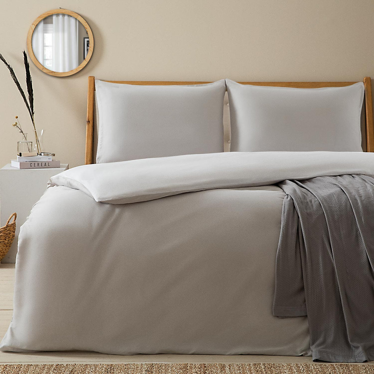 Bettie Duvet Cover Double Size 200x220cm White / Cool Gray