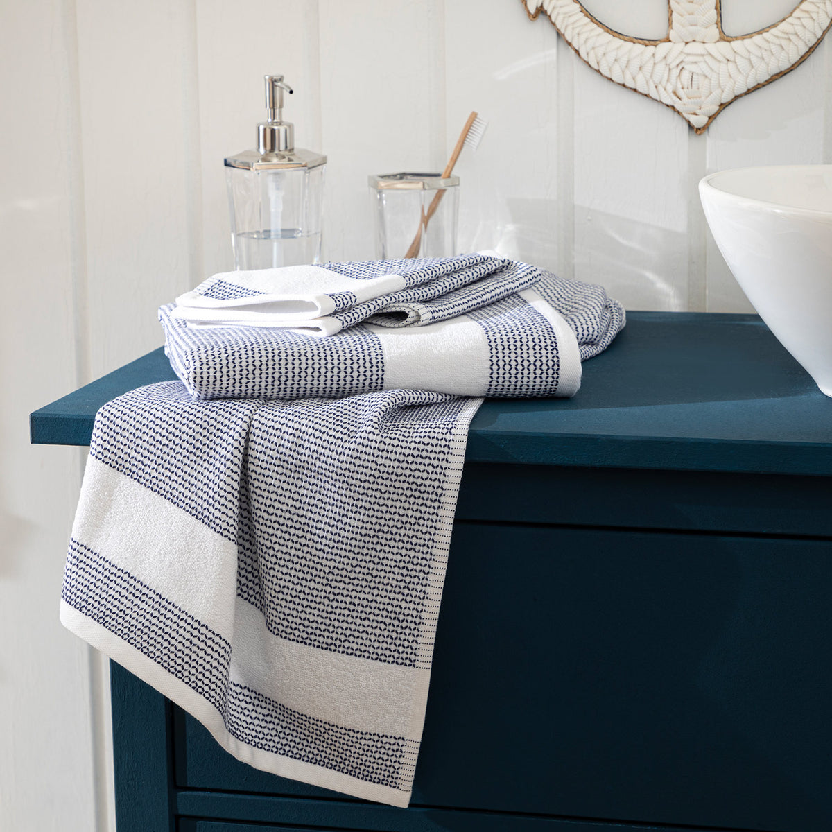Albera Face Towel 50x90cm White / Marine Blue