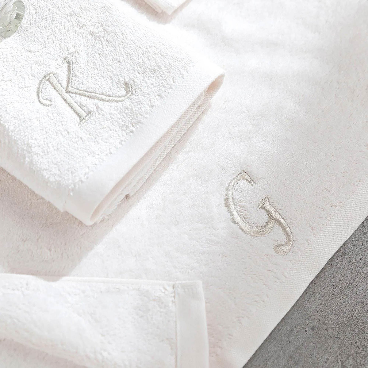 Solid Embroidered Face Towel (K) 50x90cm Ecru