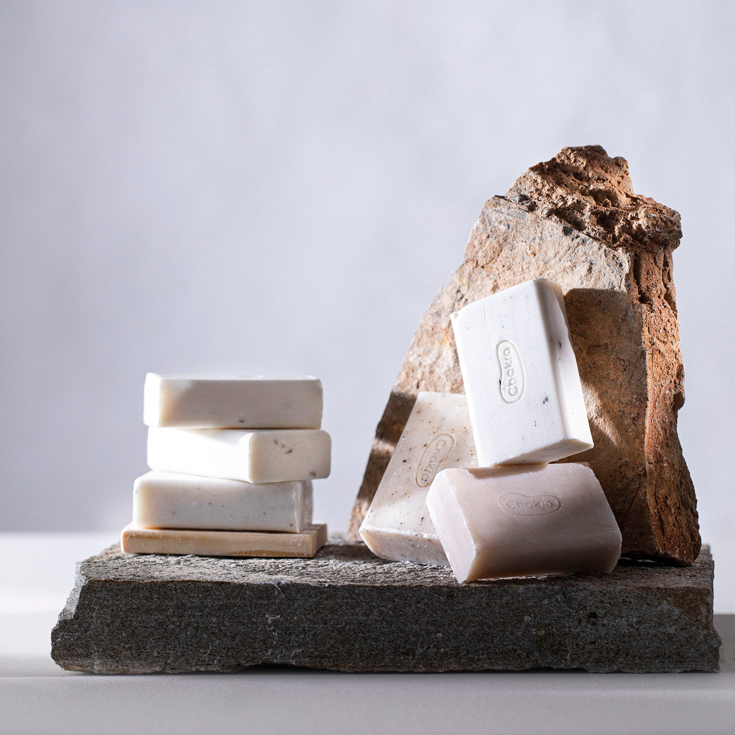 Natural Soap With Woden Holder 100 g Daphne