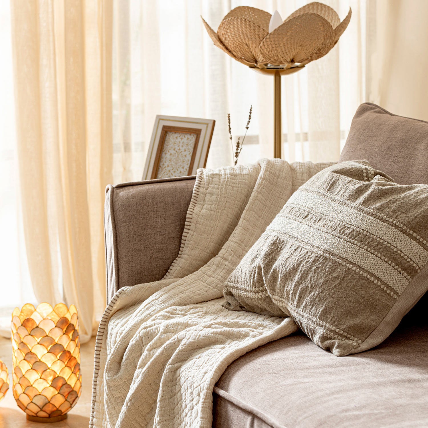 Vinyas Cushion Natural