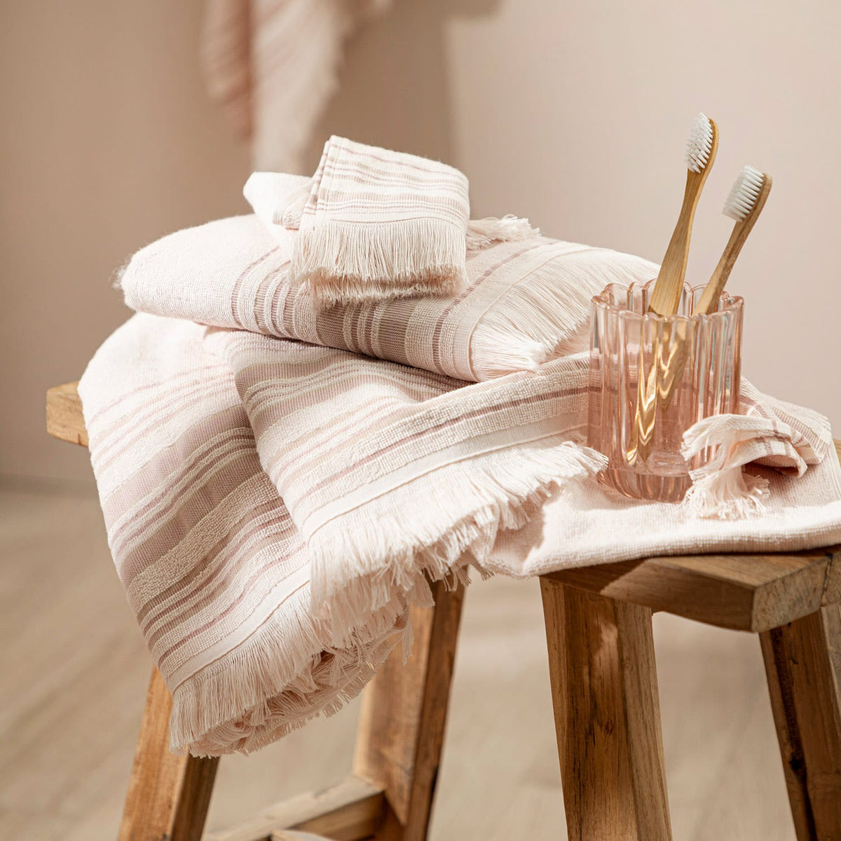 Derin Bamboo Face Towel 50x90cm Powder