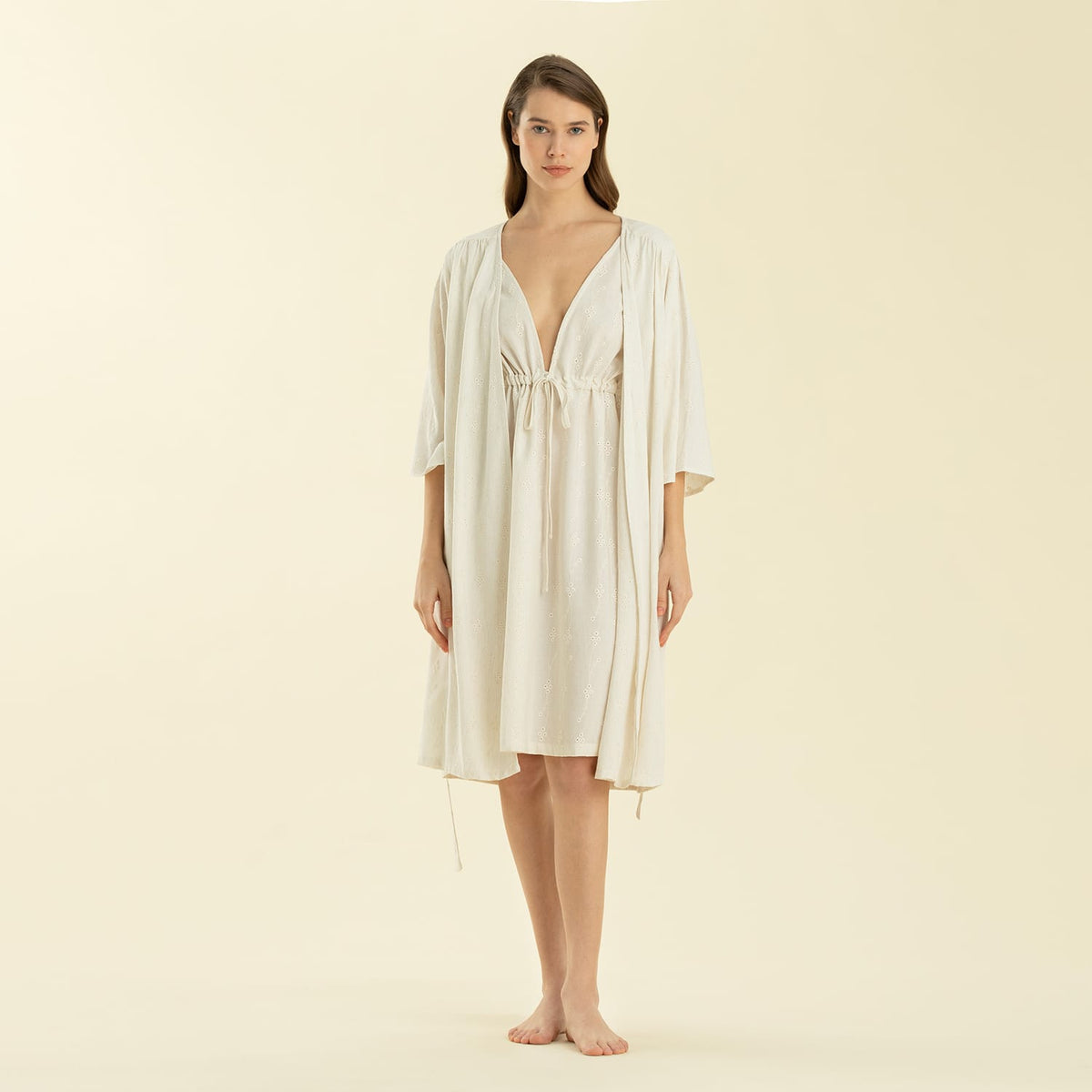Hierba Robe White